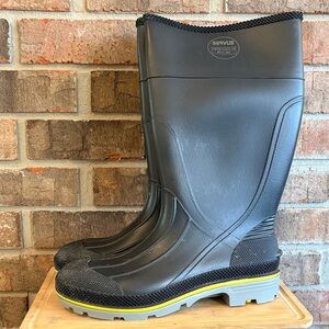 Servus Men's Black Steel Toe PVC Work Boots